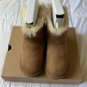 Ugg mini Bailey size  us 13